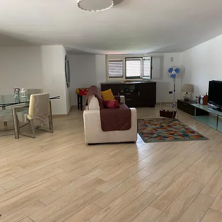 Aves Flat Guest house